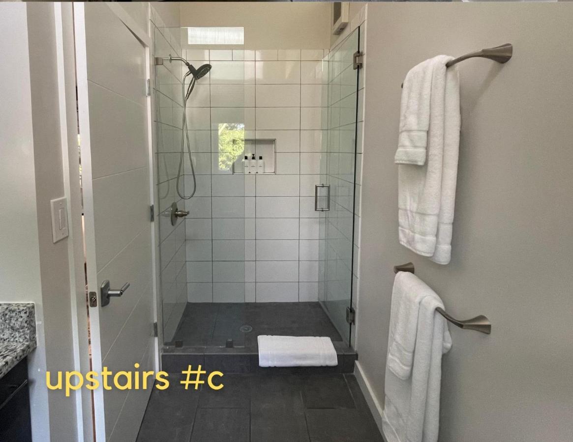 Normalbnb - 2 Blocks From Restaurants, Bars, Hospital Athens Buitenkant foto